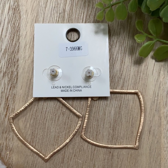 π2X HPπ Clover Abstract Earrings π Brushed Gold - Picture 8 of 9